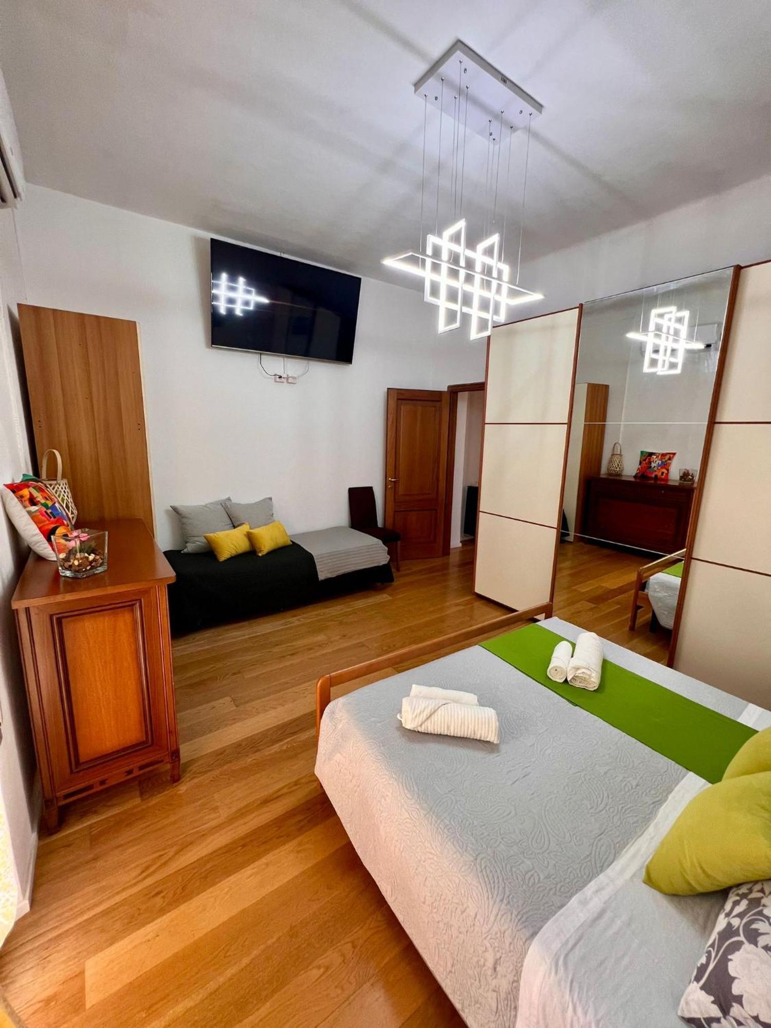 Casa Vacanze 5 Terre Express Специя Экстерьер фото